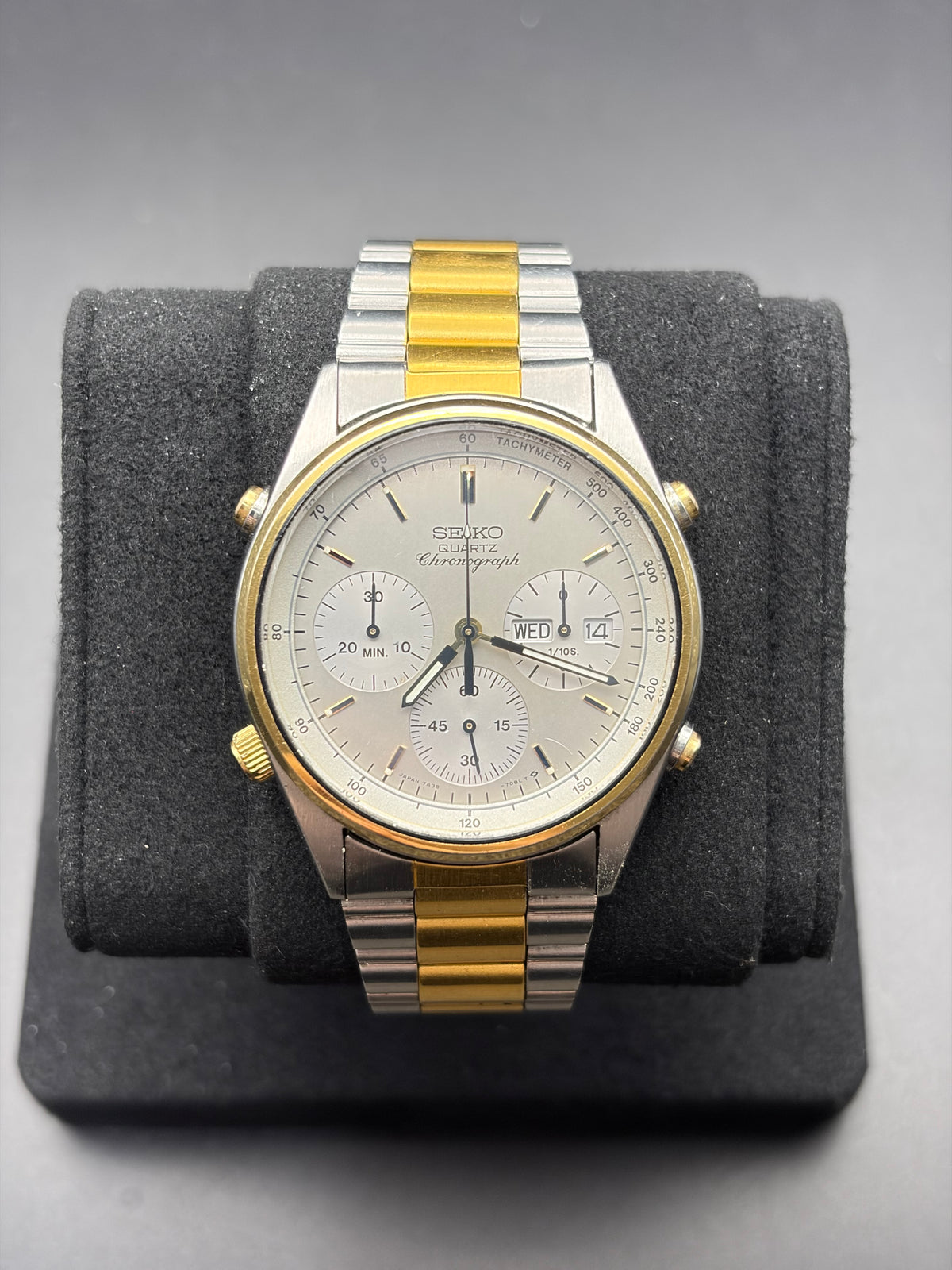 Vintage Seiko 7A38-7069 Quartz Chronograph Two Tone Day Date Watch 1980s
