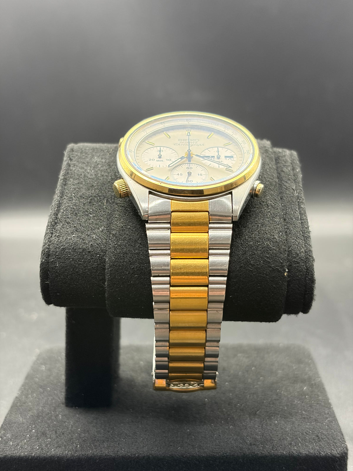 Vintage Seiko 7A38-7069 Quartz Chronograph Two Tone Day Date Watch 1980s