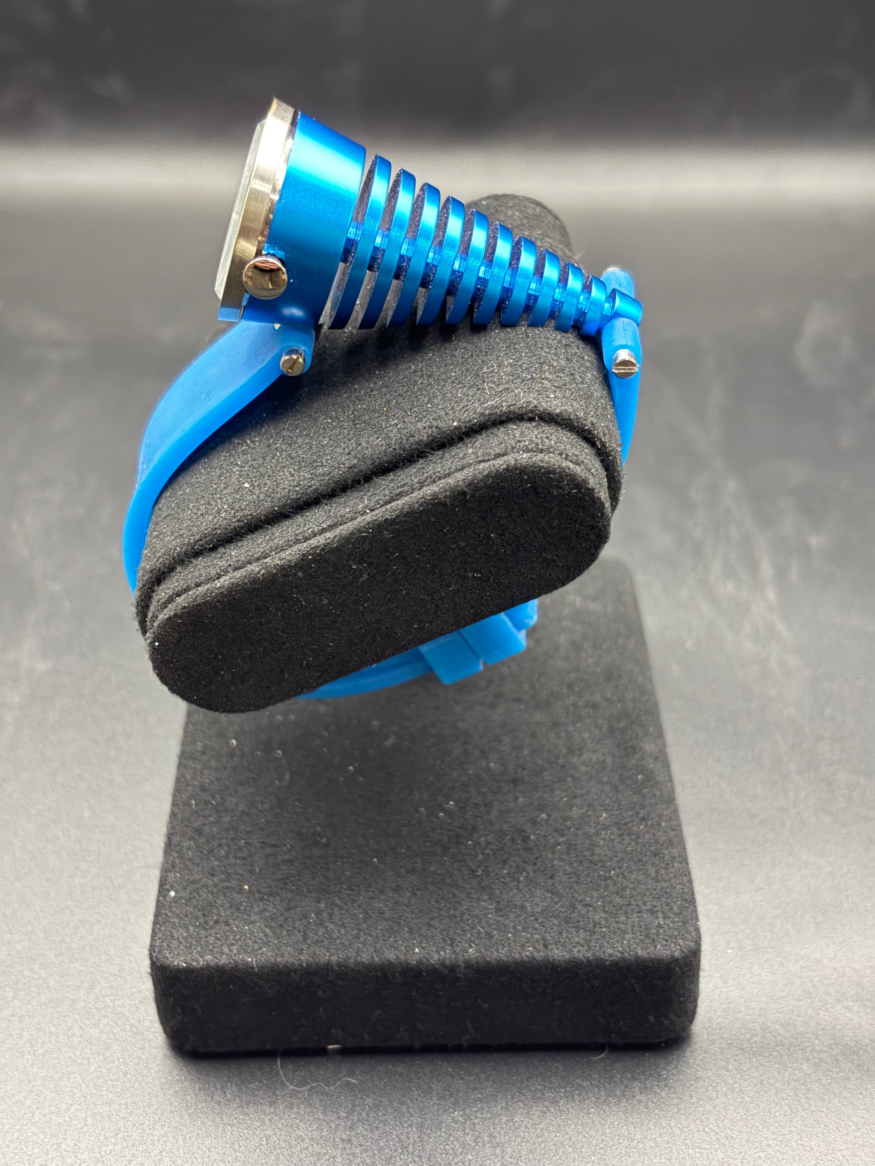 Kool Time Y2K Avant-Garde Blue Quartz Wristwatch Aluminum Case Runs