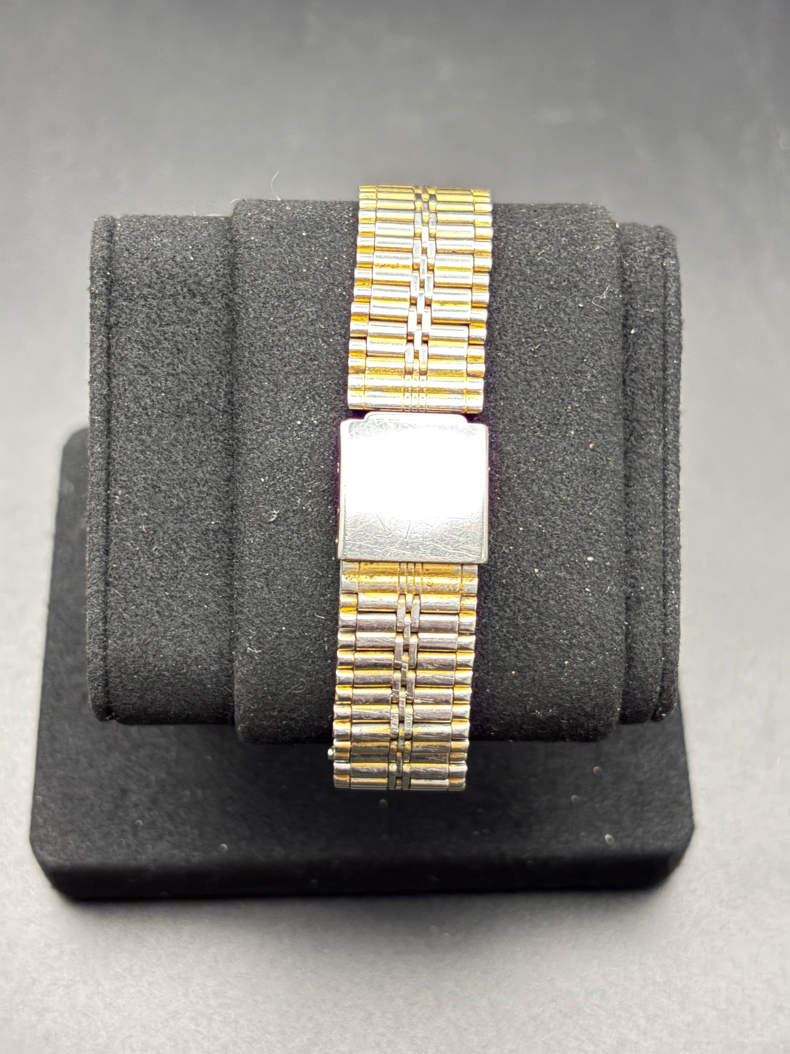 Vintage Wittnauer Swiss Quartz Day Date Men’s Gold Tone Black Textured Dial Watch