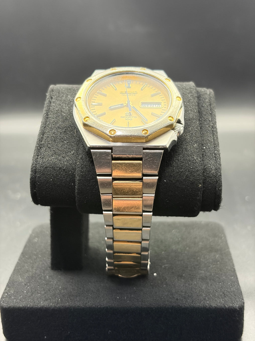 Vintage Seiko SQ Sports 100 7546-7039 Quartz Gold Dial Two Tone Day Date Watch