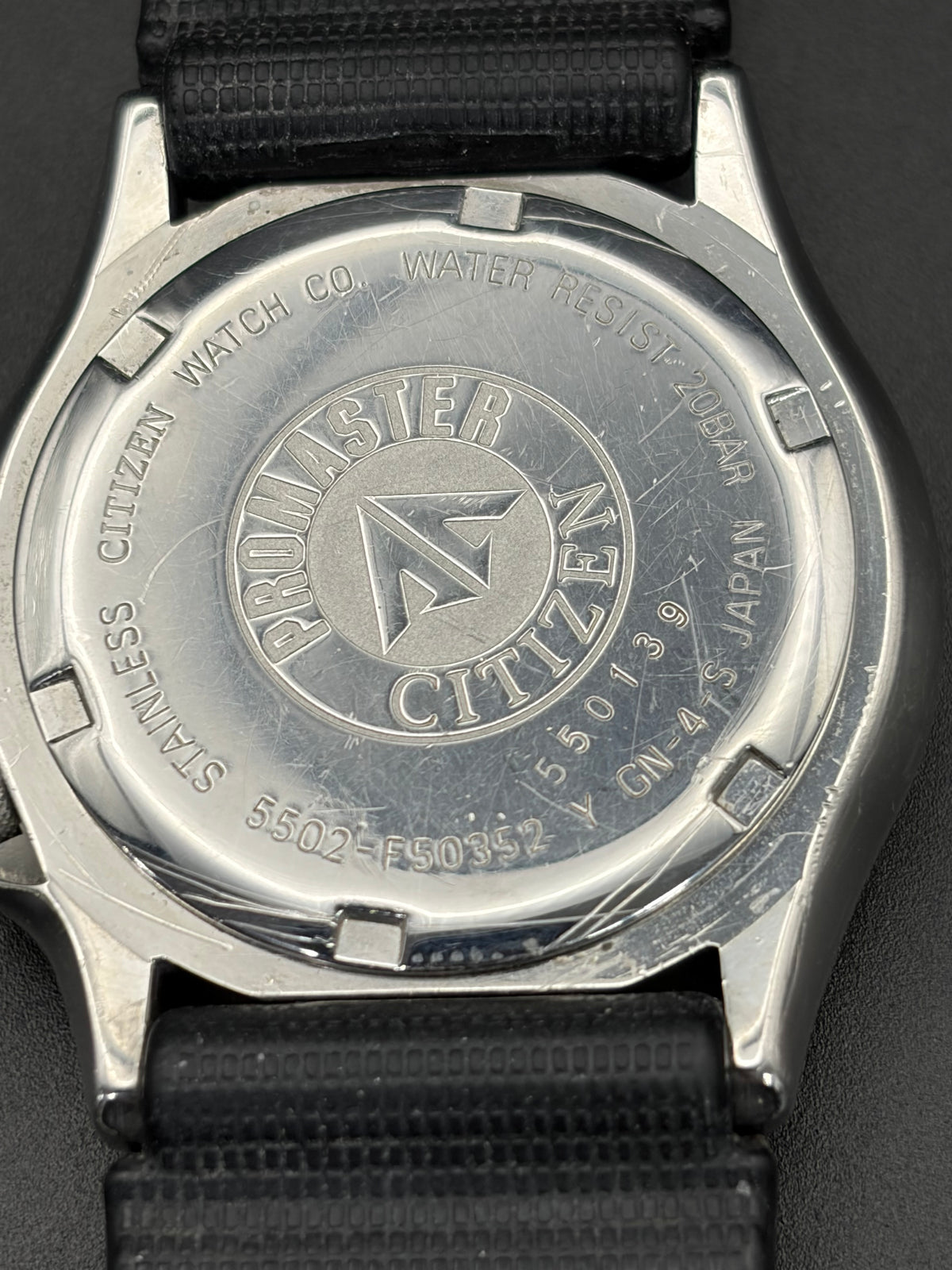 Vintage Citizen Promaster 200M Diver 5502-F50352 Quartz Day Date Japan Watch