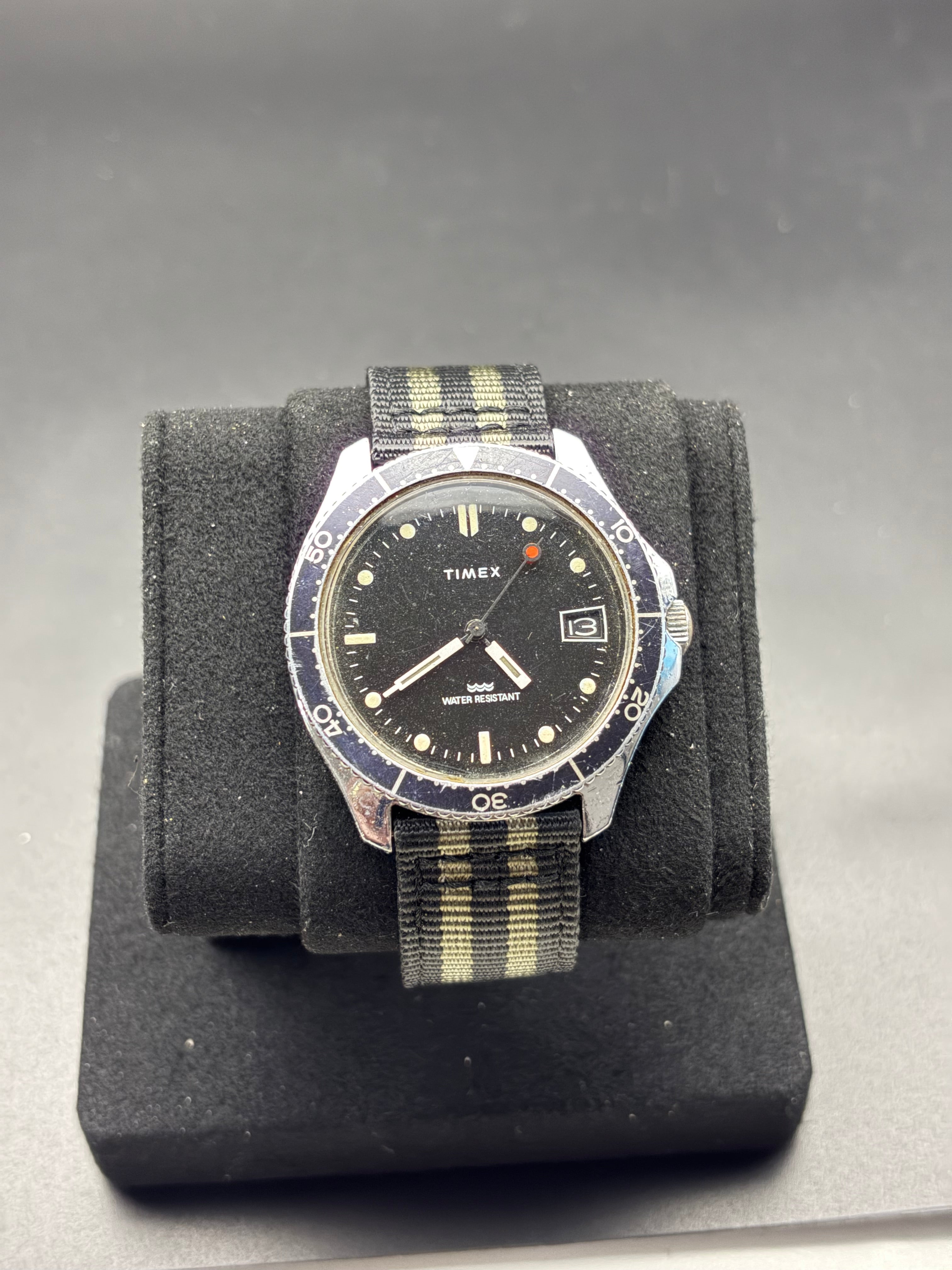 Vintage Timex Red Dot Diver Watch Manual Wind Blue Bezel Date 1980s Running