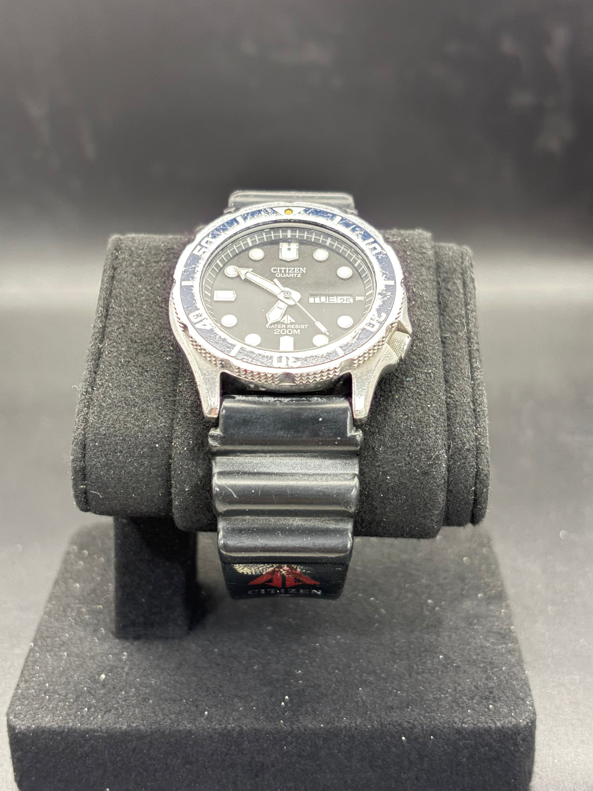 Vintage Citizen Promaster 200M Diver 5502-F50352 Quartz Day Date Japan Watch