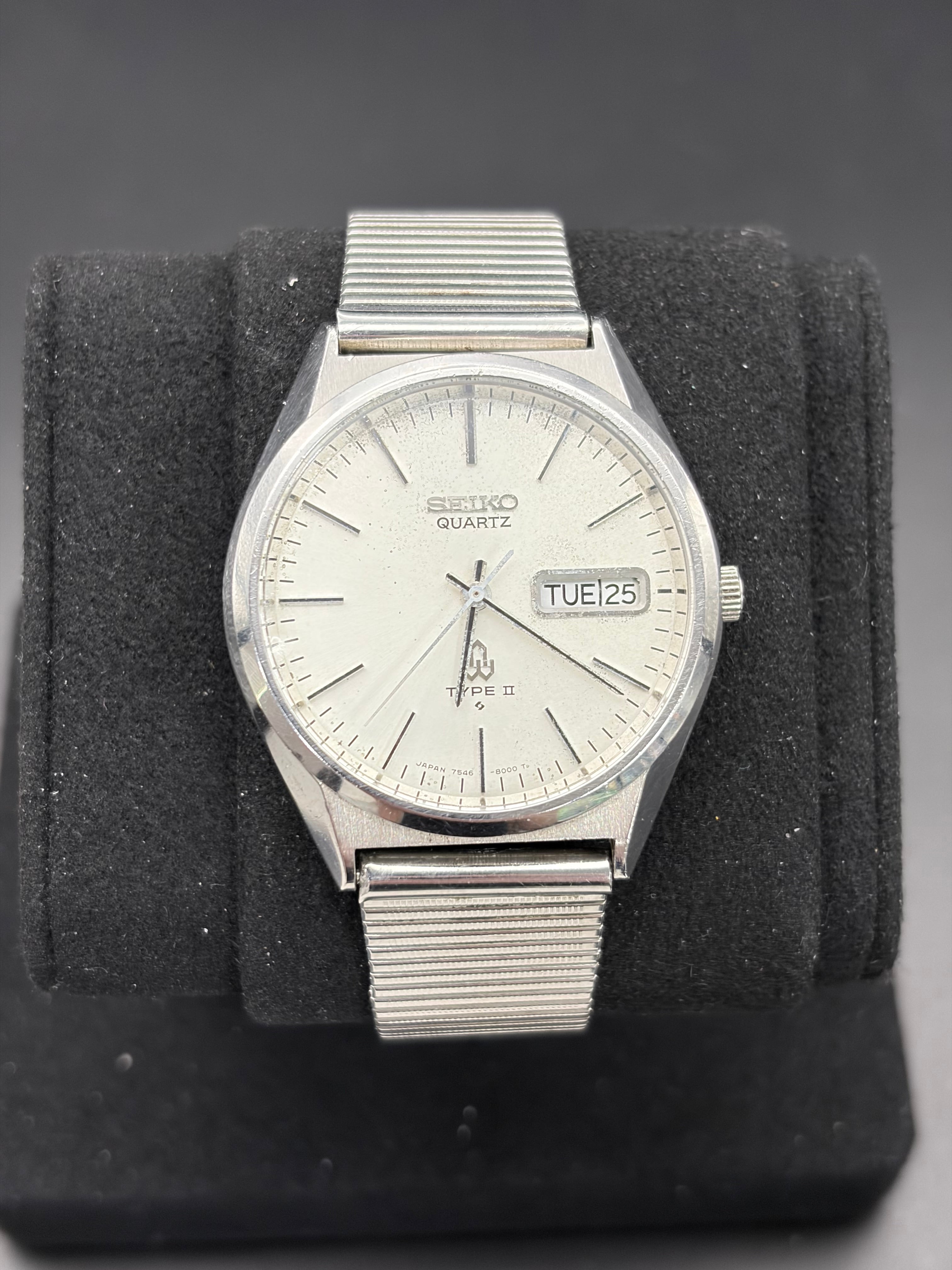 Vintage 1978 Seiko Type II 7546-8000 Quartz Day Date Silver Dial Japan 36mm
