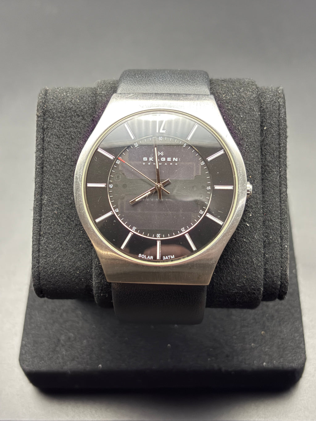 Skagen Denmark 833XLSLB Solar Quartz Men’s Watch Black Dial Leather Strap
