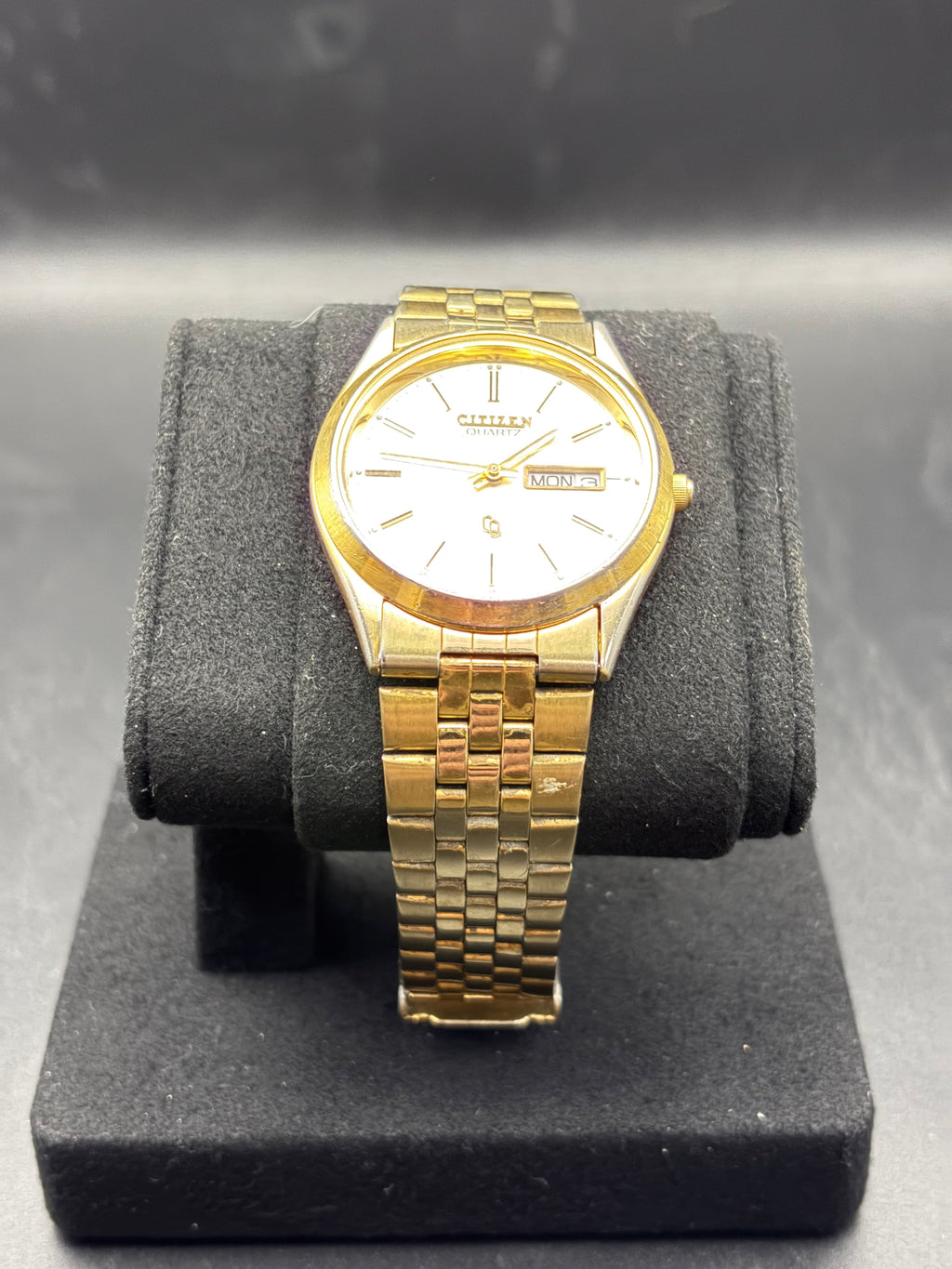 Vintage Citizen CQ Quartz Day-Date Gold Tone Men’s Watch | 6101-R06501 RW