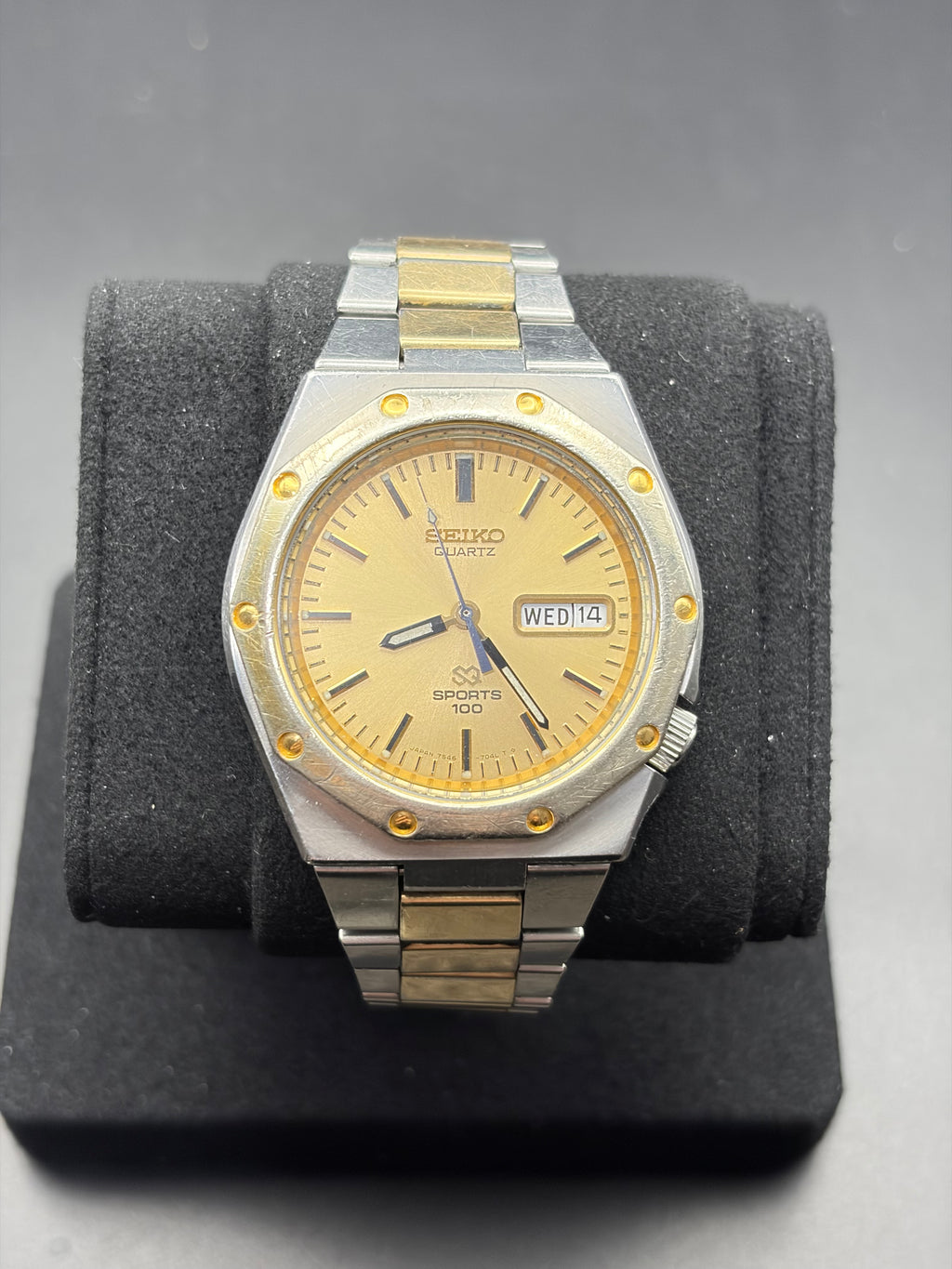 Vintage Seiko SQ Sports 100 7546-7039 Quartz Gold Dial Two Tone Day Date Watch