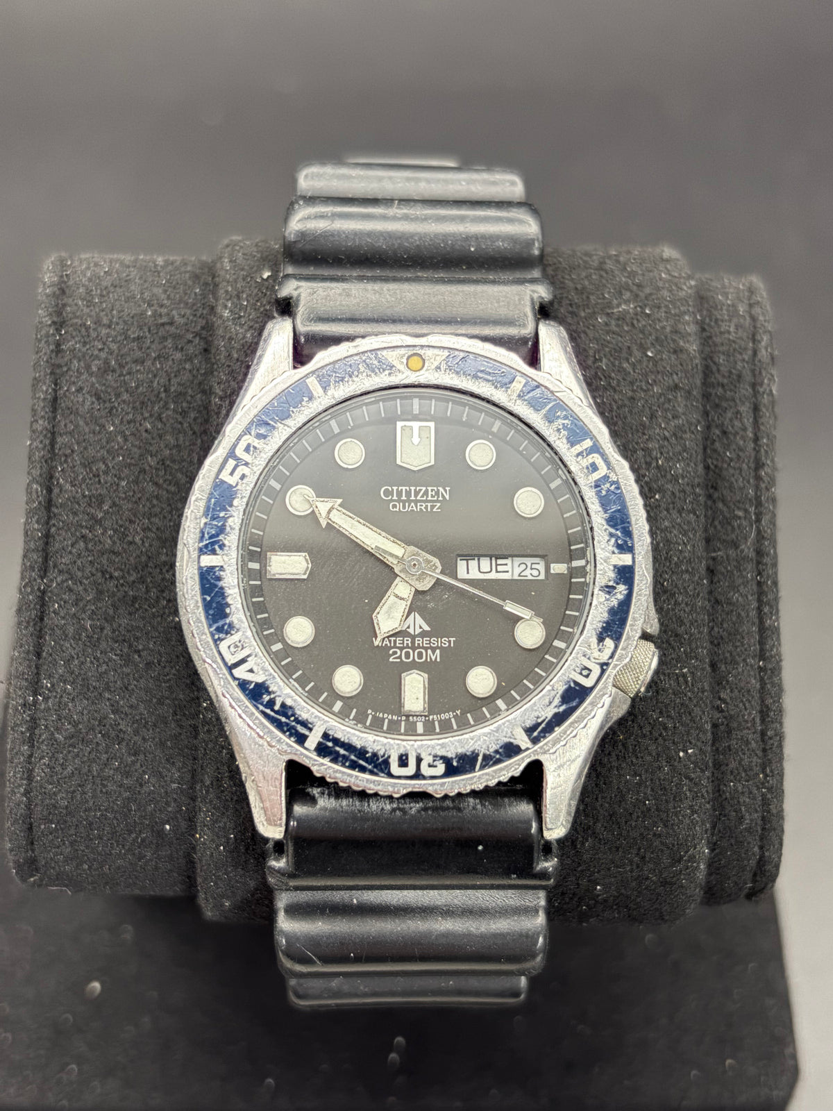 Vintage Citizen Promaster 200M Diver 5502-F50352 Quartz Day Date Japan Watch