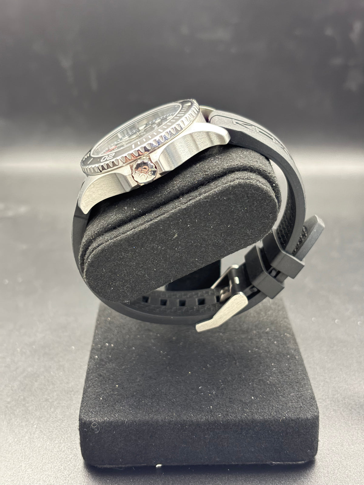 Hamilton Khaki Navy Scuba Auto H823450 40mm Automatic Black Dial Rubber Strap