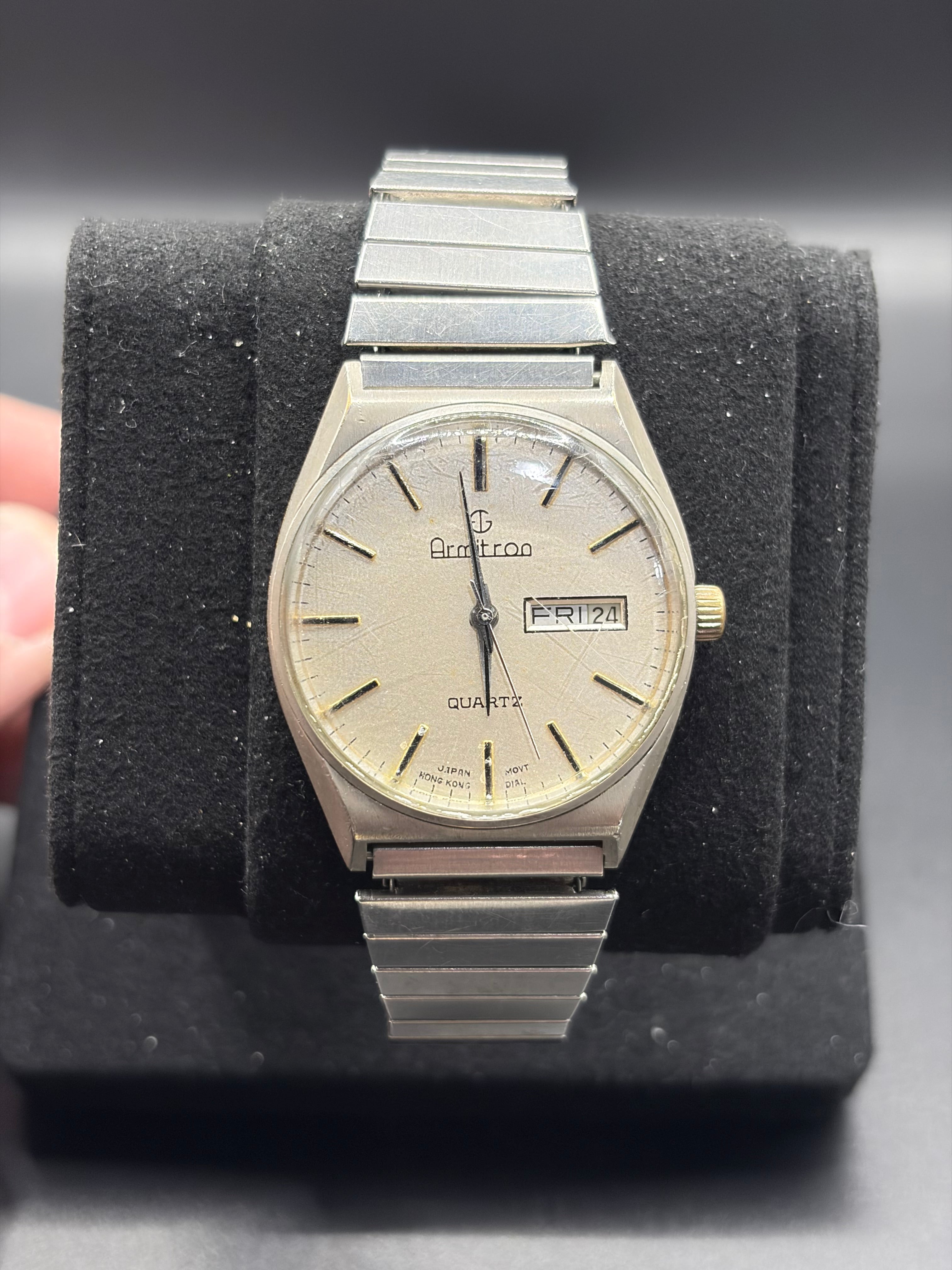 Vintage Armitron 20/3063 Quartz Day-Date Watch Runs Great Integrated Bracelet