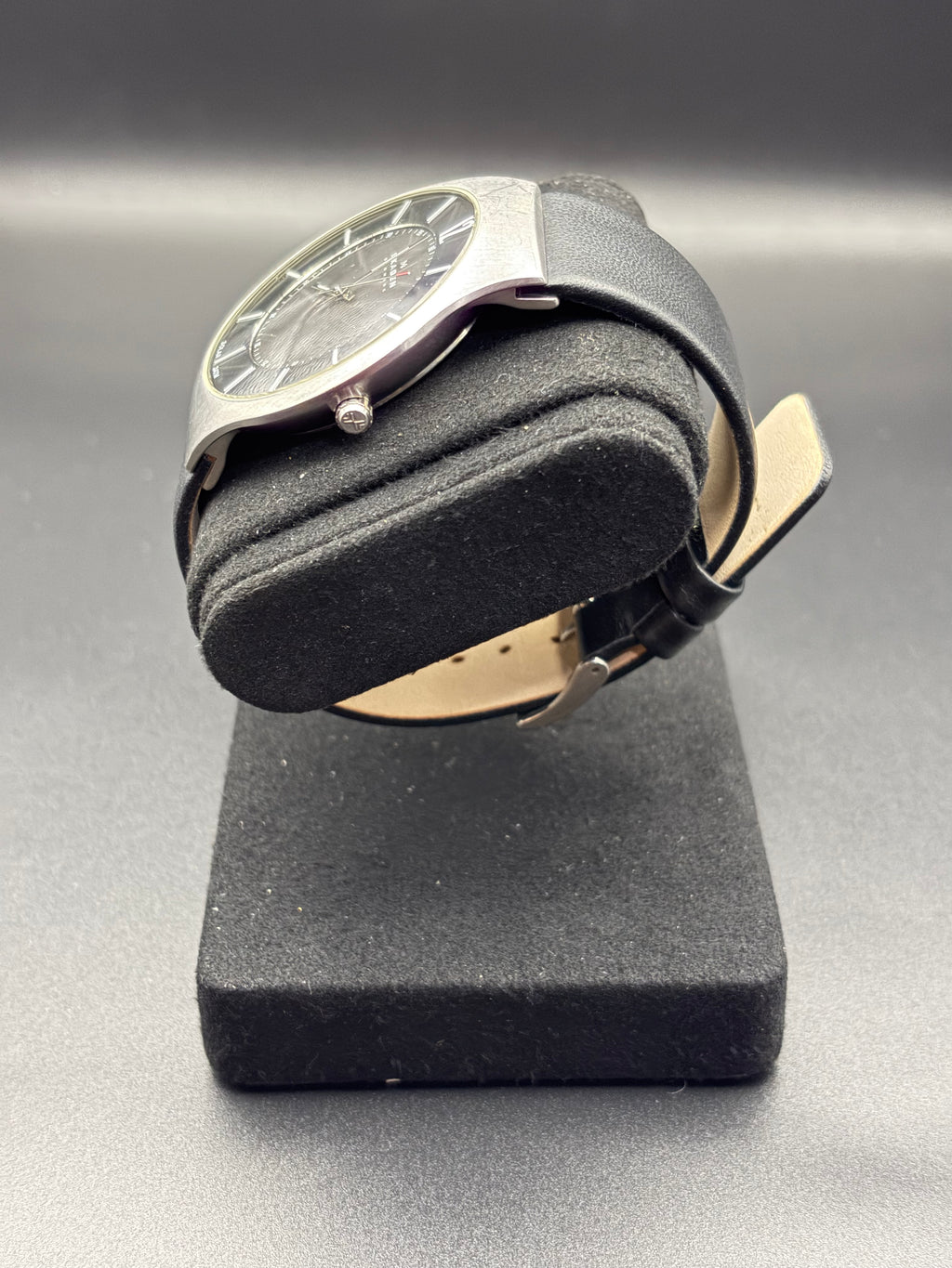 Skagen Denmark 833XLSLB Solar Quartz Men’s Watch Black Dial Leather Strap