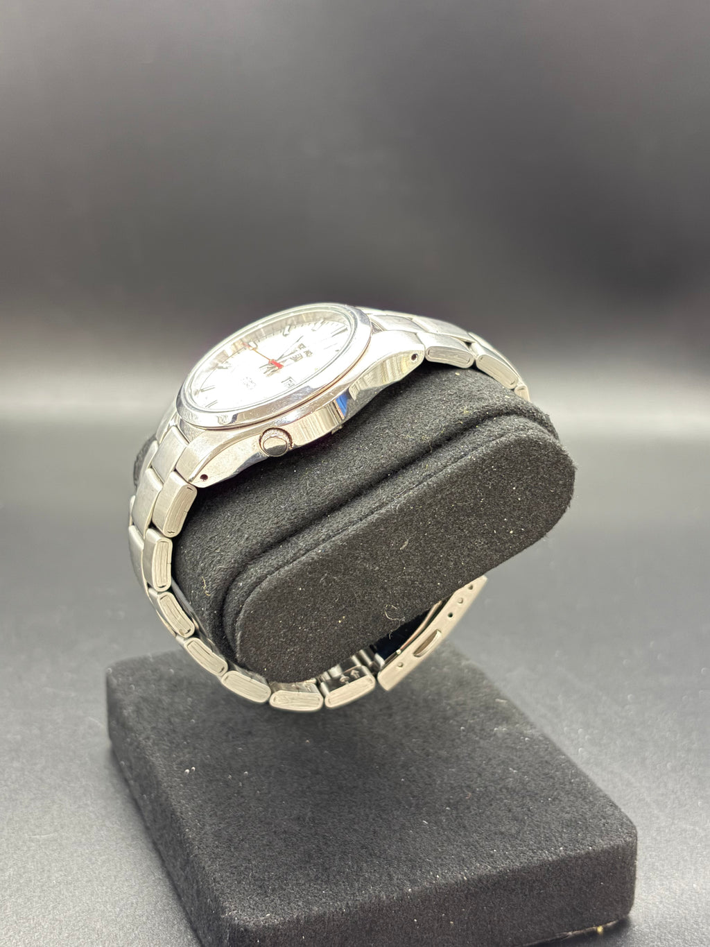Seiko 5 7S26-02F0 Automatic 21J Silver Dial Day Date Men’s Watch Japan