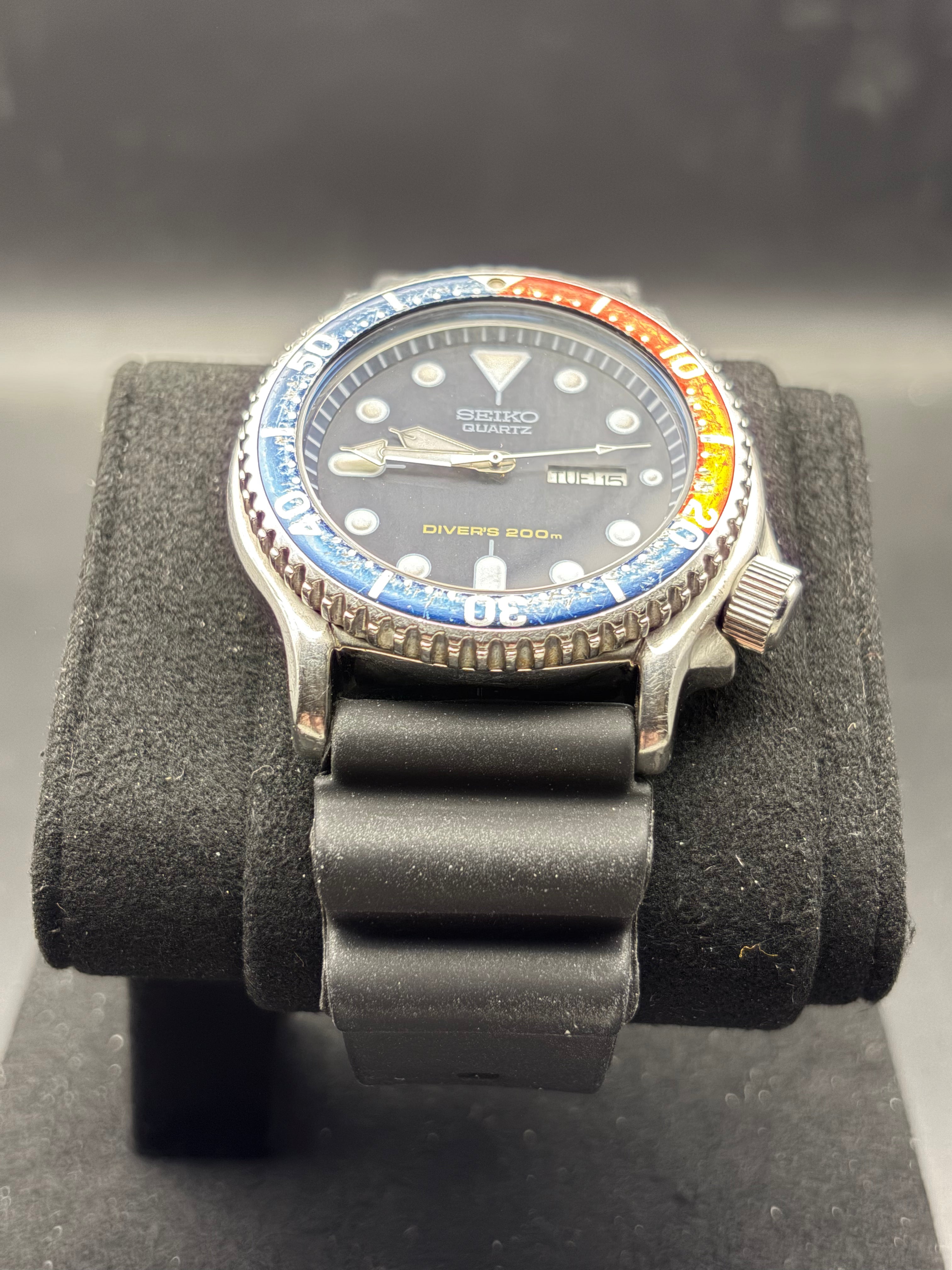 Vintage Seiko 7N36-7A08 Quartz Pepsi Scuba Diver 200m Day Date Watch
