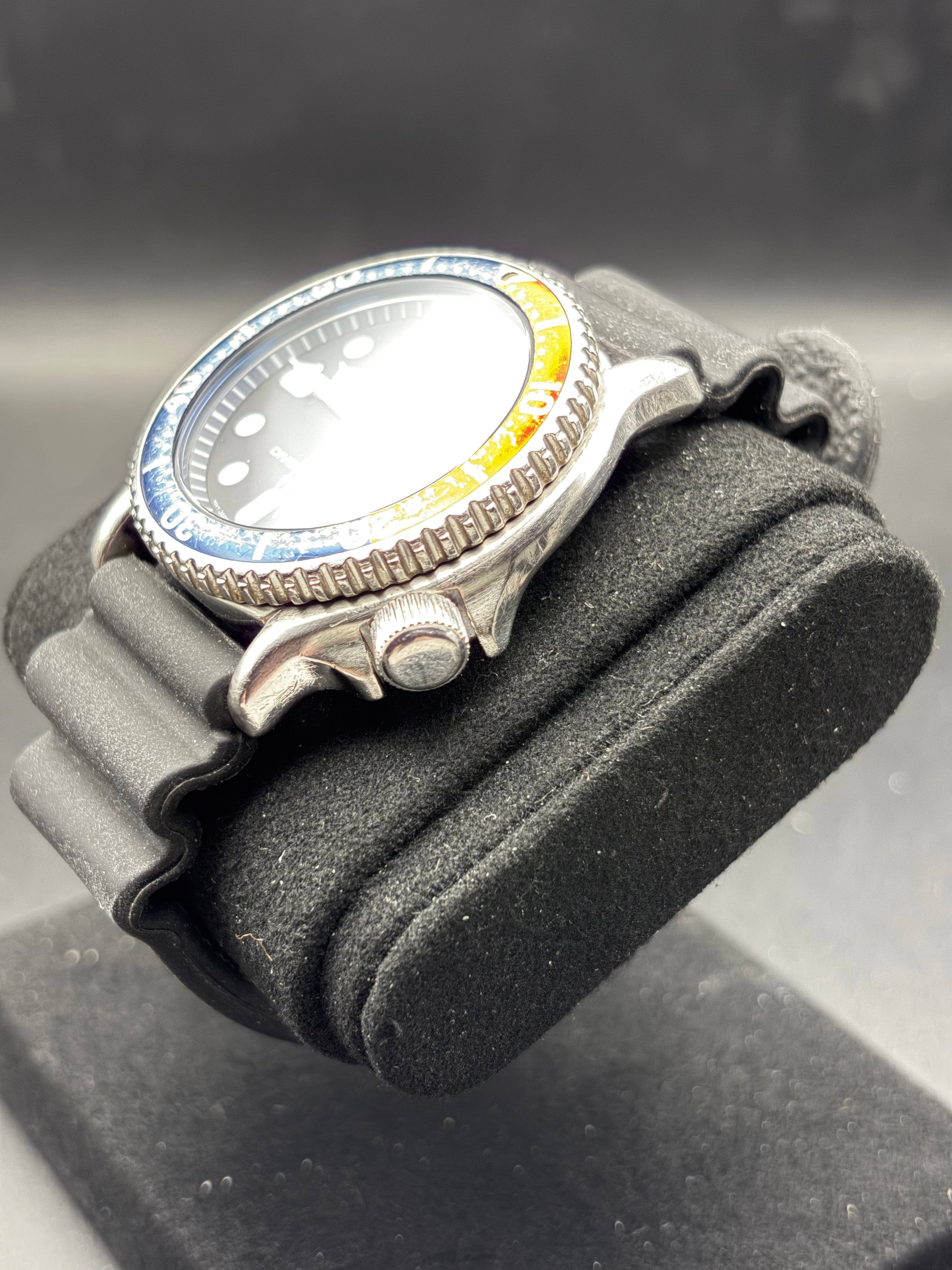Vintage Seiko 7N36-7A08 Quartz Pepsi Scuba Diver 200m Day Date Watch