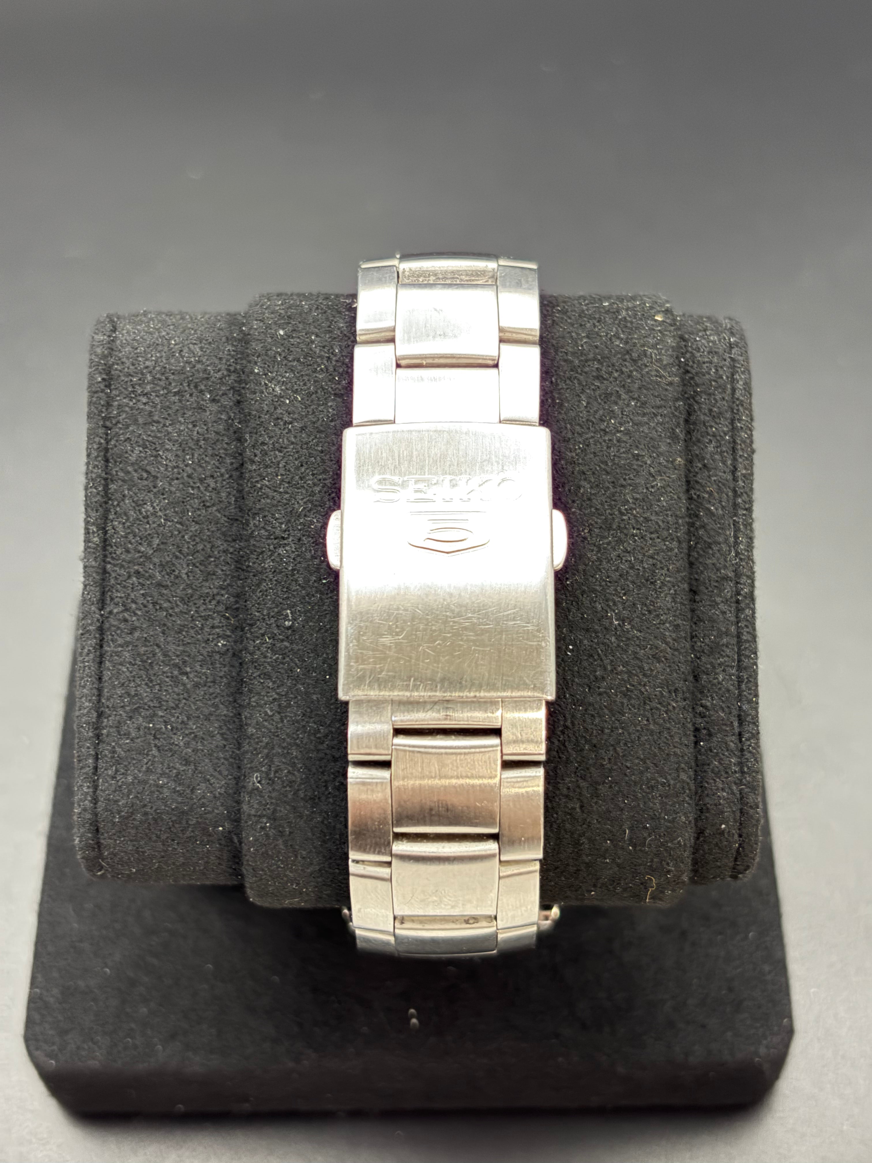 Seiko 5 7S26-02F0 Automatic 21J Silver Dial Day Date Men’s Watch Japan