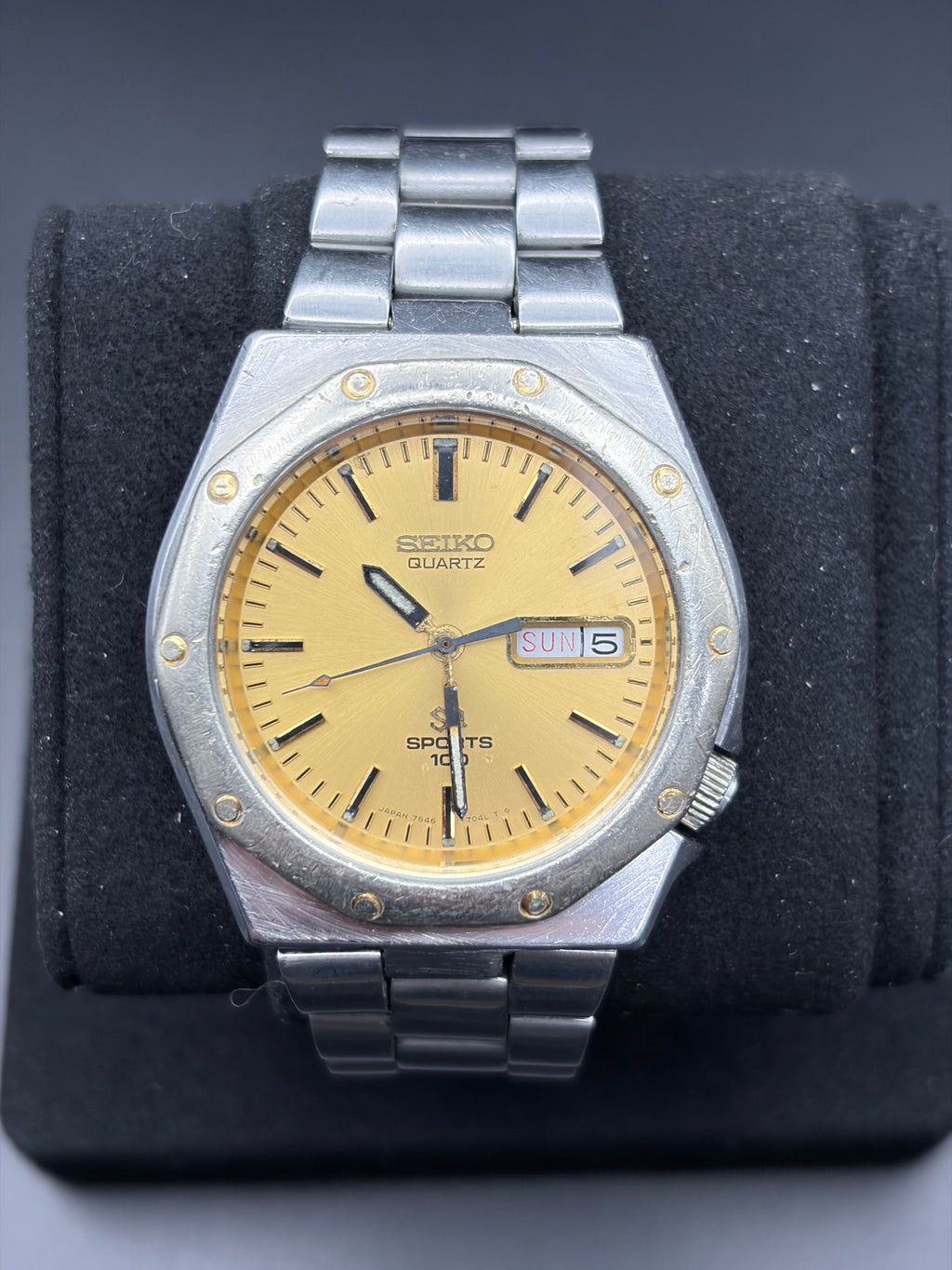 Vintage Seiko Sports 100 7546-7039 Gold Dial Day Date Quartz Original Japan